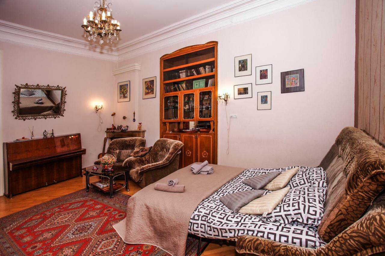 Dali'S Royal Apartment Tbiliszi Kültér fotó