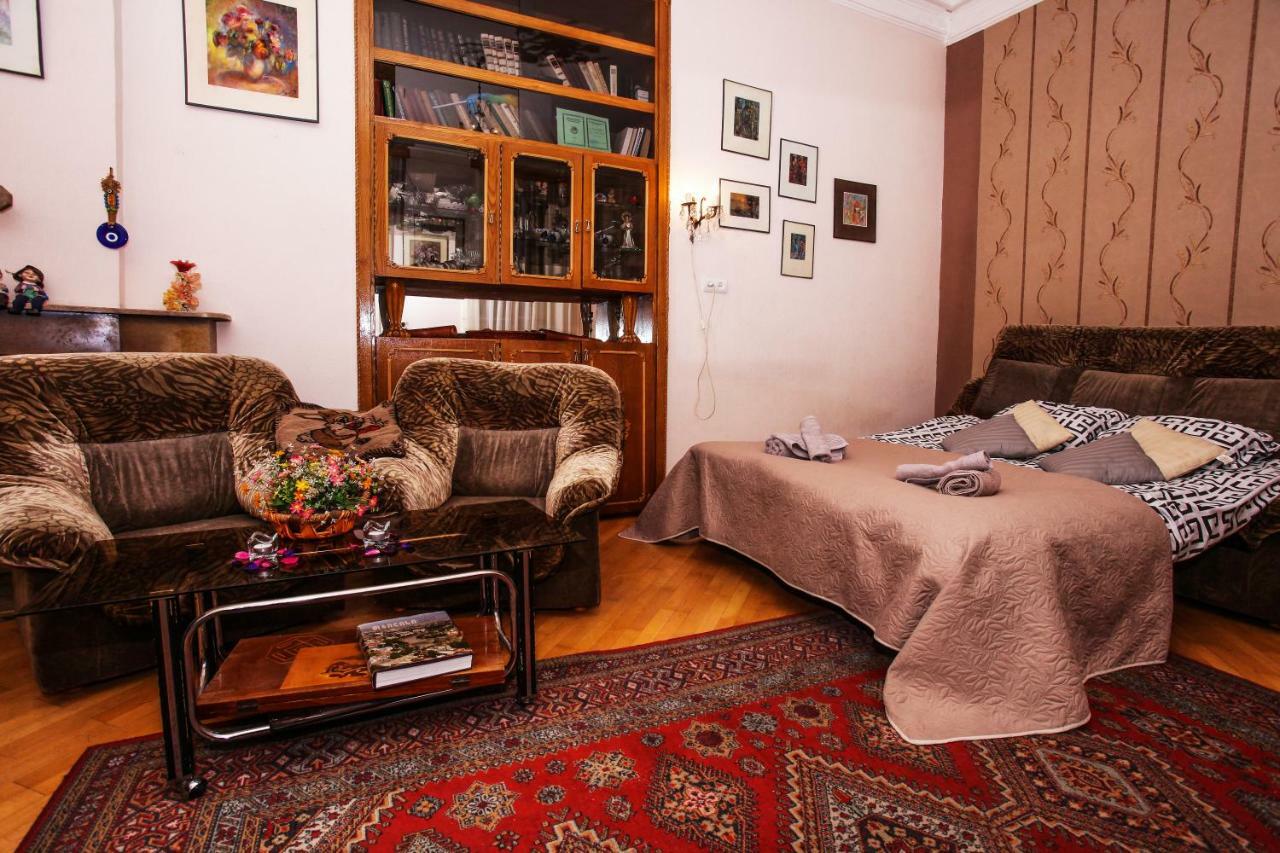 Dali'S Royal Apartment Tbiliszi Kültér fotó
