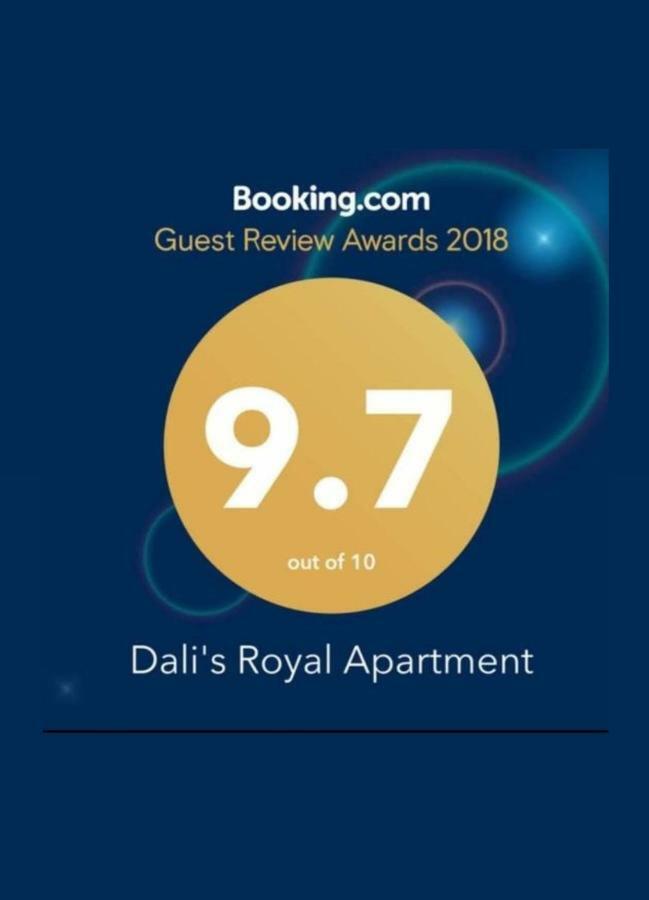 Dali'S Royal Apartment Tbiliszi Kültér fotó